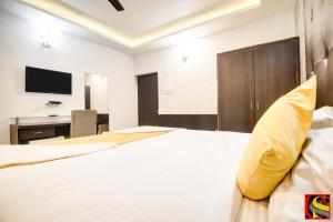 candolim sands