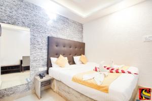 candolim sands