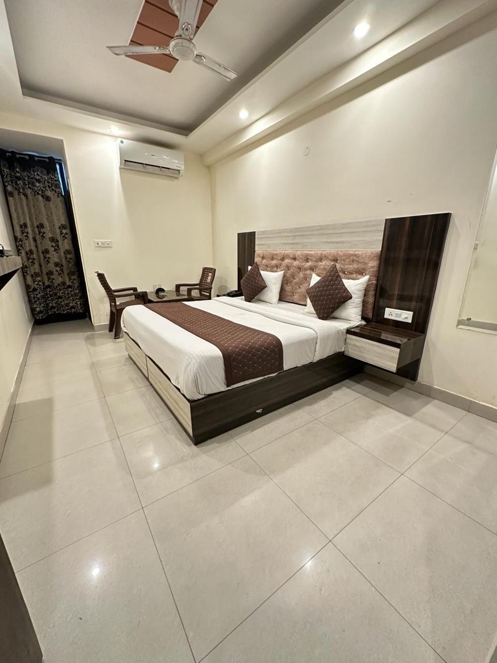 hotel festival at delhi airport