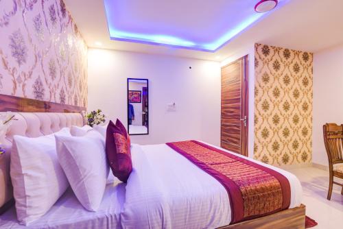 hotel festival at delhi airport