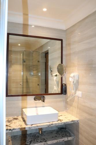 hillcrest hotel and resort