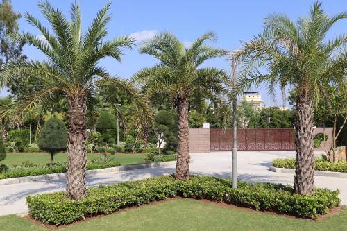 hillcrest hotel and resort