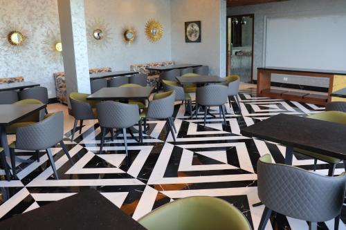 hillcrest hotel and resort