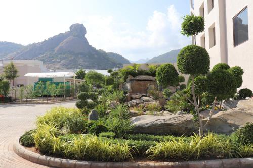 hillcrest hotel and resort