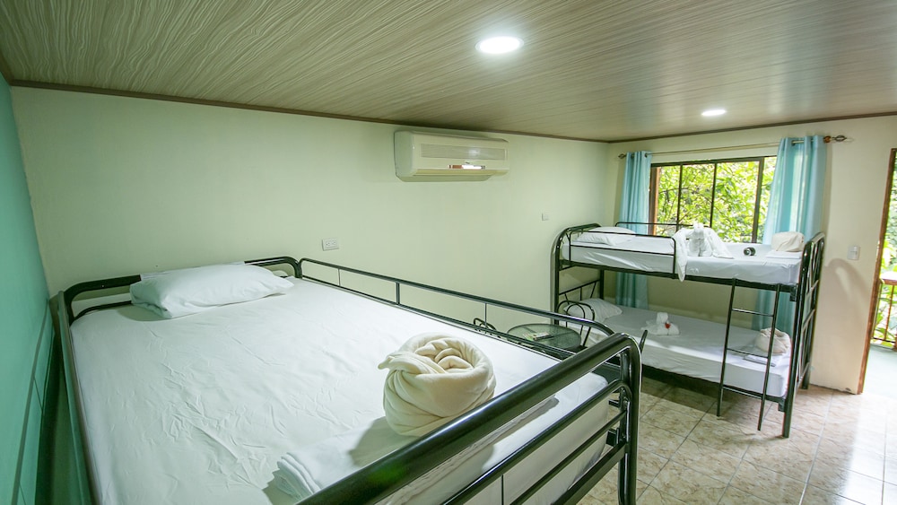 cabanas rio escondido en la fortuna