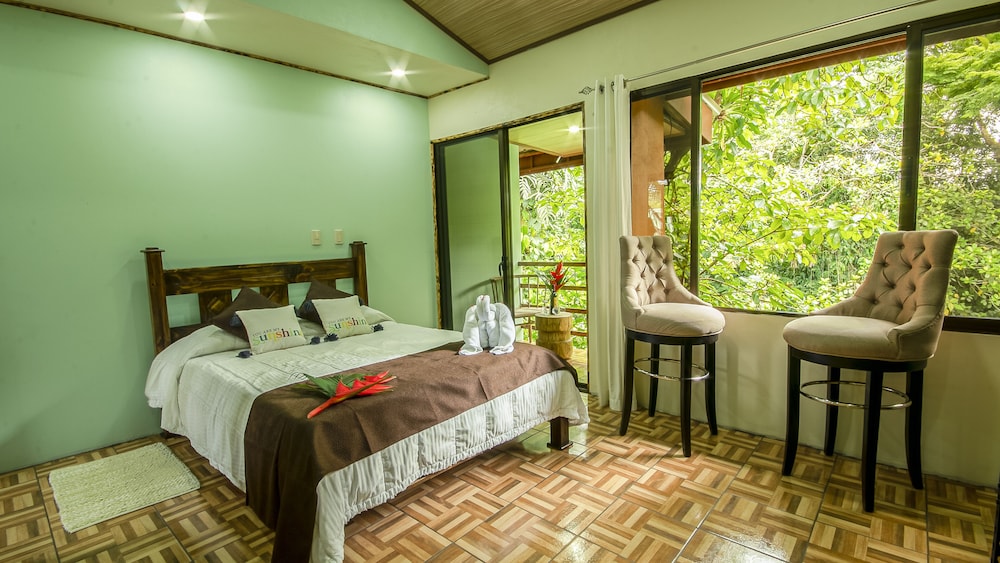 cabanas rio escondido en la fortuna