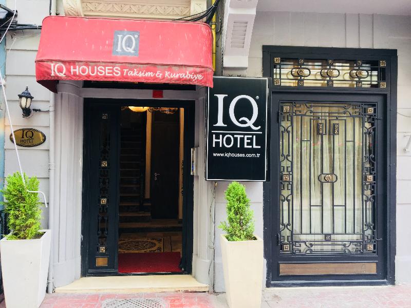 iq houses