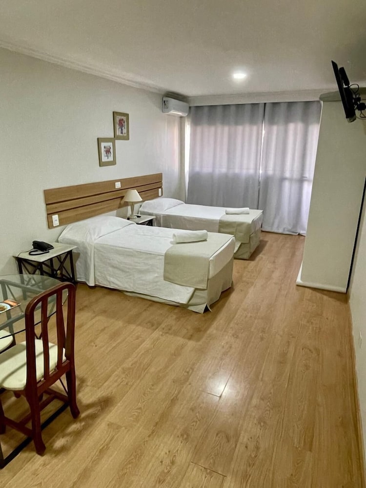 harbor self buriti suites hotel
