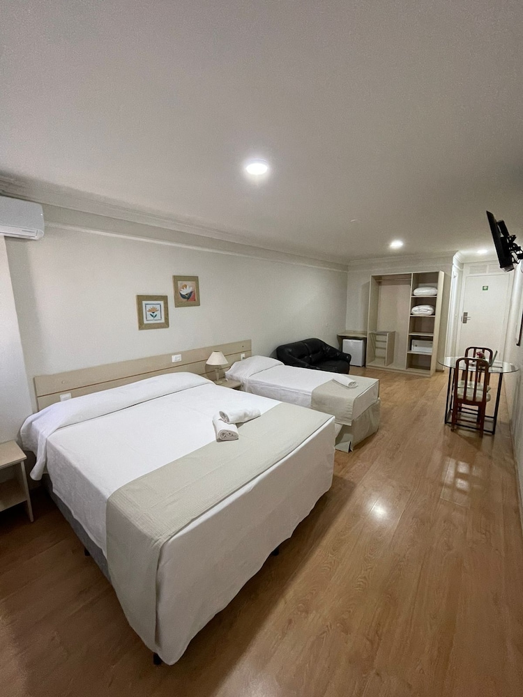 harbor self buriti suites hotel