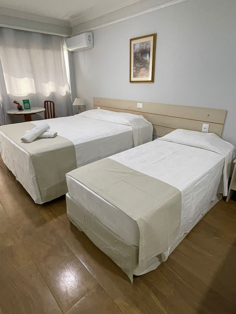 harbor self buriti suites hotel