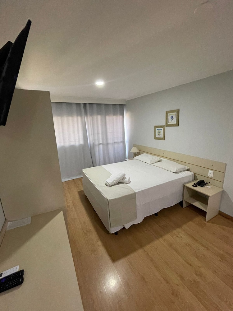 harbor self buriti suites hotel