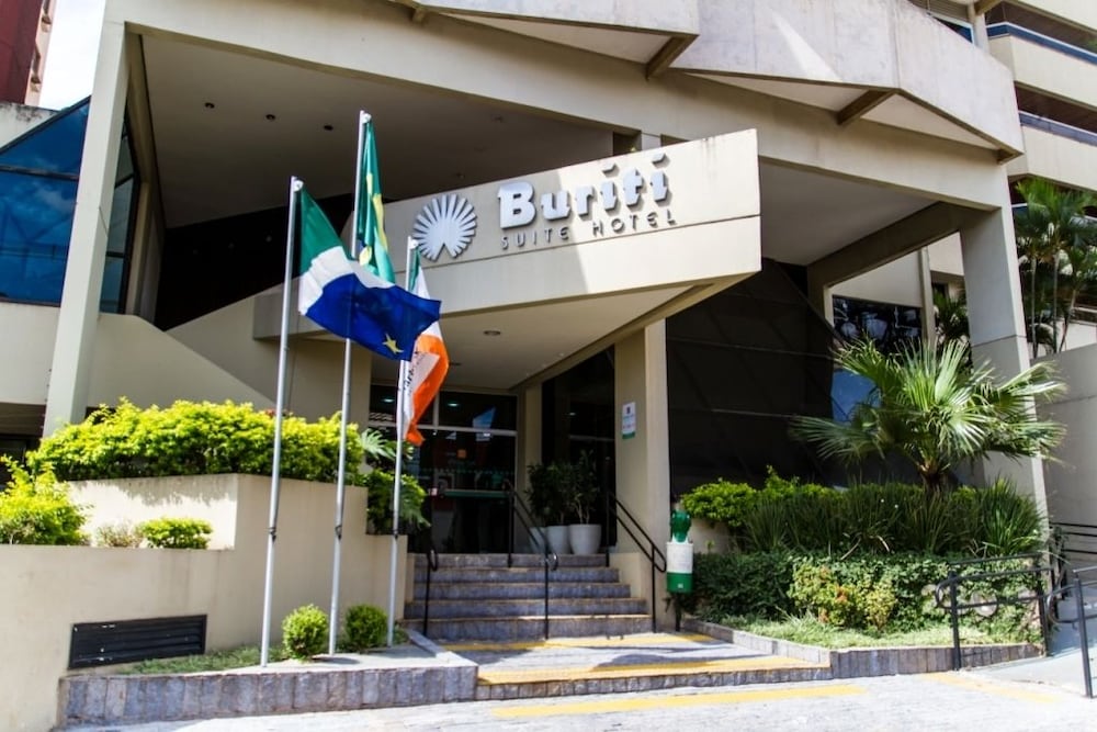 harbor self buriti suites hotel