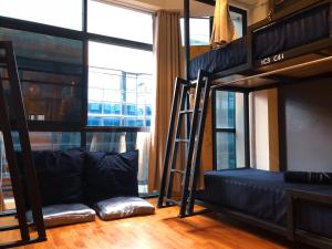 me u2 and i smile hostel