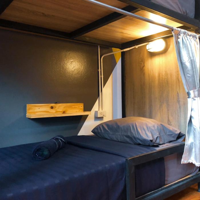 me u2 and i smile hostel