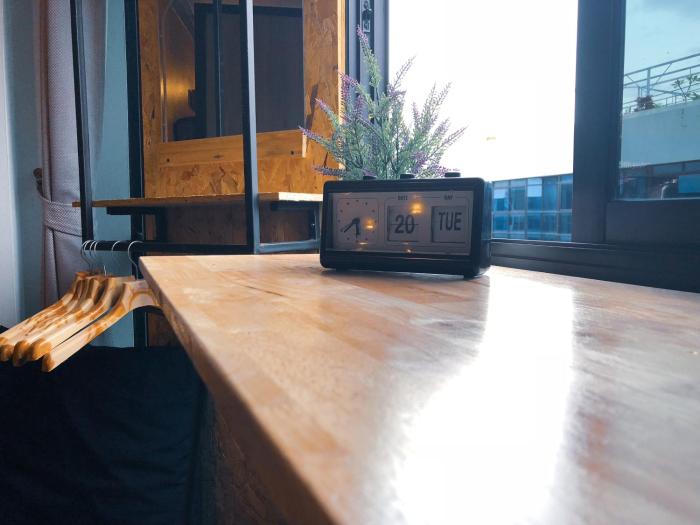 me u2 and i smile hostel