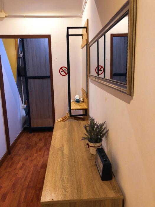 me u2 and i smile hostel