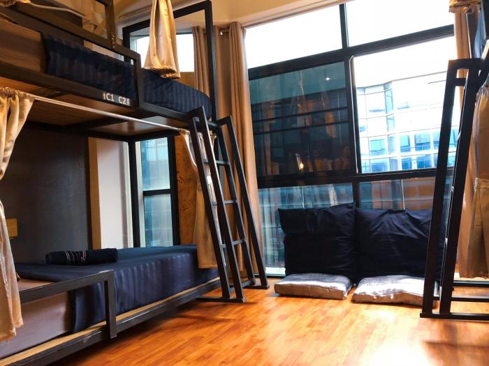 me u2 and i smile hostel