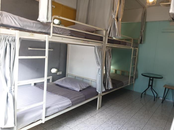 me u2 and i smile hostel