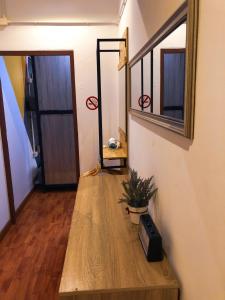 me u2 and i smile hostel