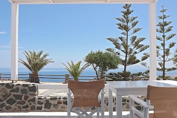 phaos santorini suites