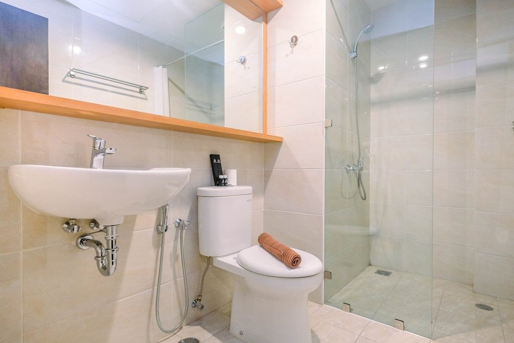 luxury 1br apartment with golf view at mustika golf residence