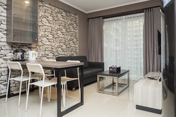 convenient 2br at gateway pasteur apartment