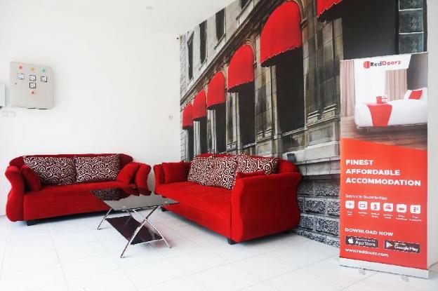 reddoorz jalan tanjung blitar