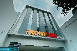 front one hotel gresik