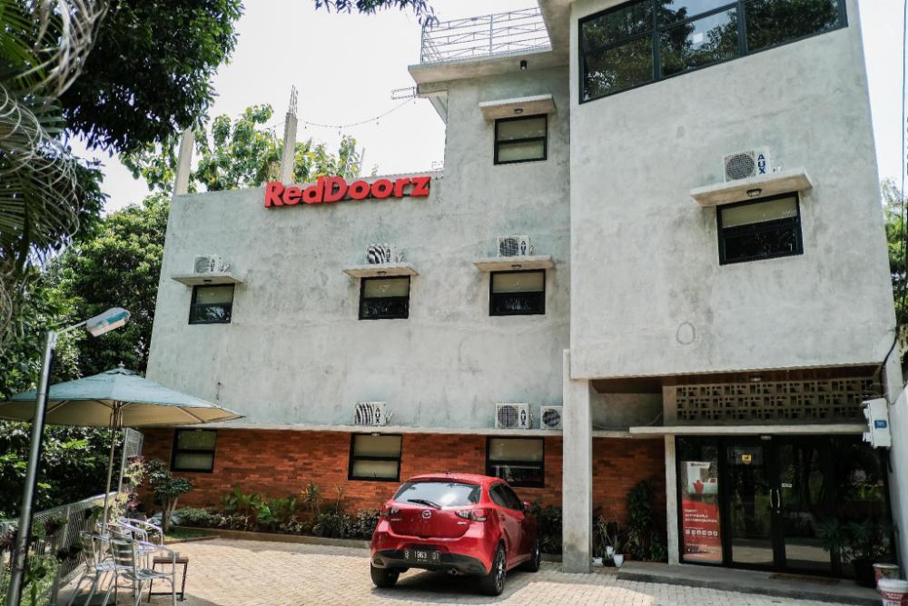 reddoorz near trans studio mall cibubur 3
