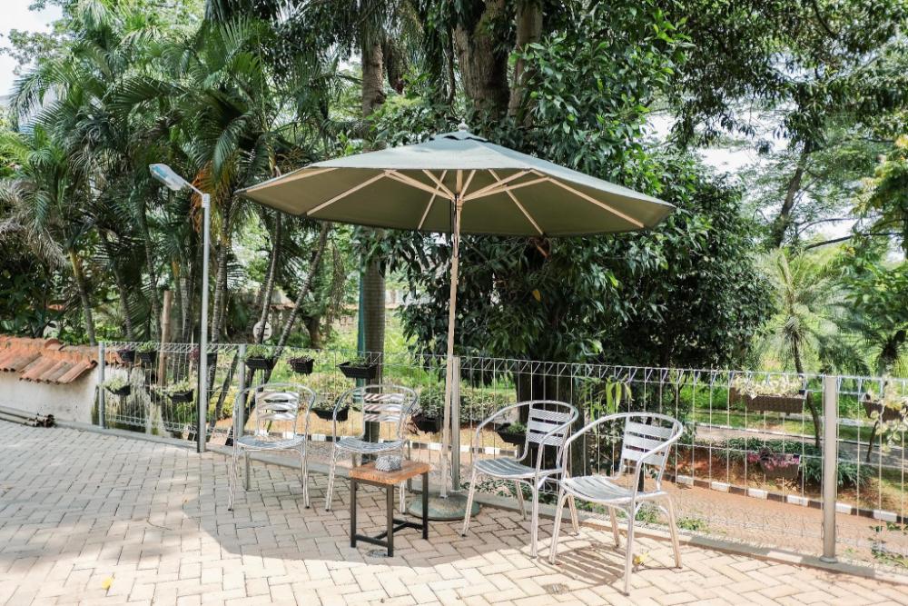 reddoorz near trans studio mall cibubur 3