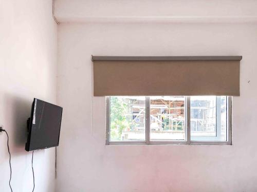 formerly reddoorz near eco green park batu