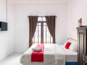 formerly reddoorz near eco green park batu