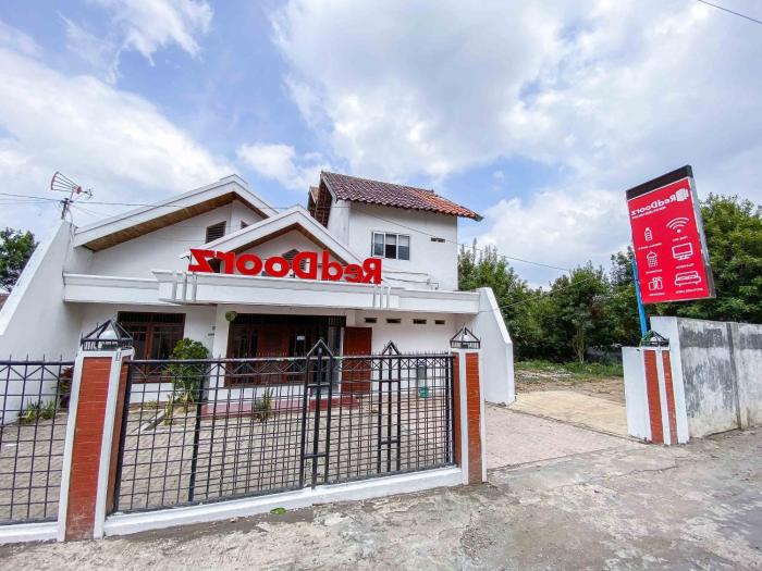 formerly reddoorz near eco green park batu