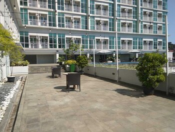 comfy studio apartment near unpad taman melati jatinangor