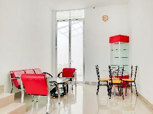 reddoorz at golden white house pettarani