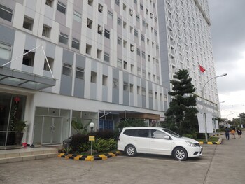 reva room on gunung putri square apartment