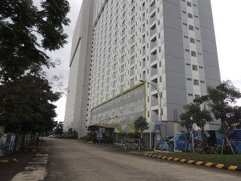 reva room on gunung putri square apartment