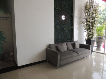 reva room on gunung putri square apartment