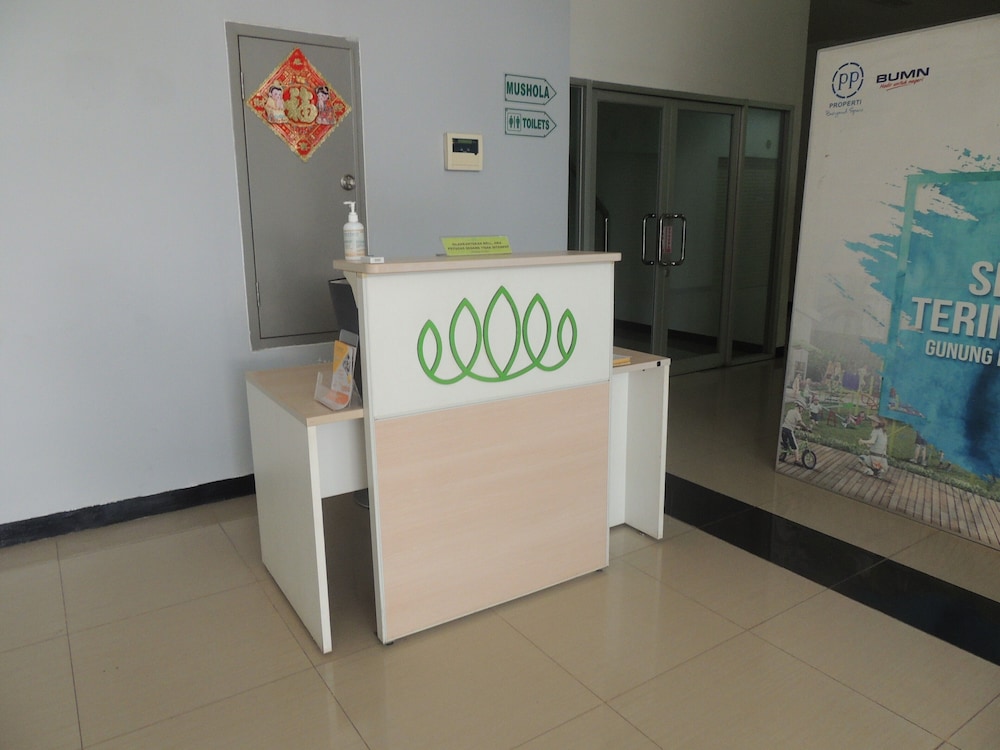 reva room on gunung putri square apartment