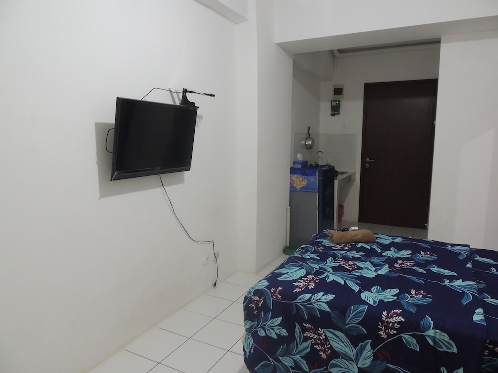reva room on gunung putri square apartment