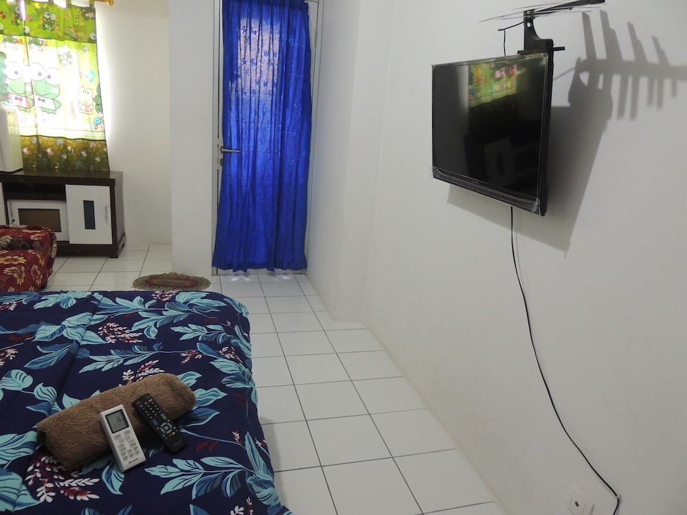 reva room on gunung putri square apartment