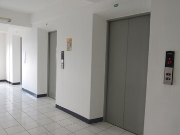 reva room on gunung putri square apartment