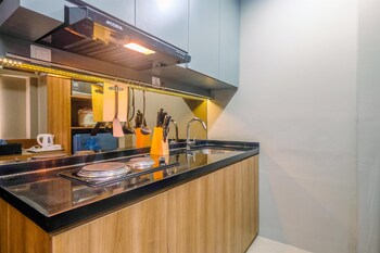 chic and cozy 1br apartment at mustika golf residence