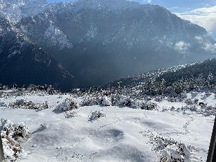 snow mount hotel auli