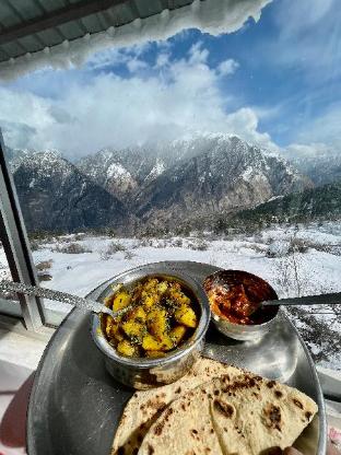 snow mount hotel auli