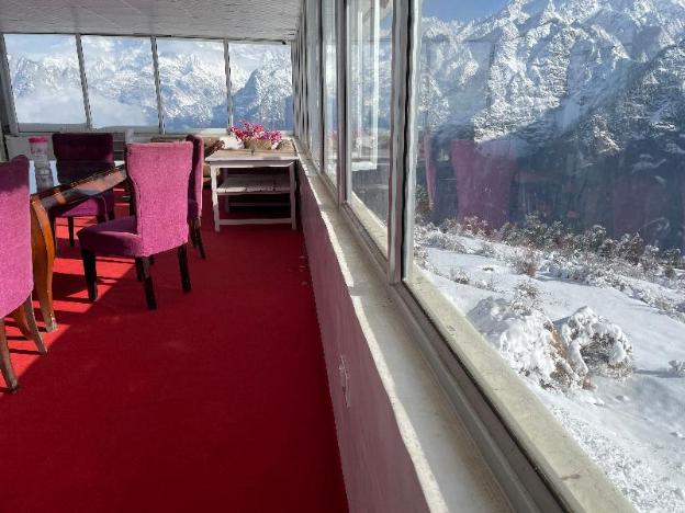 snow mount hotel auli