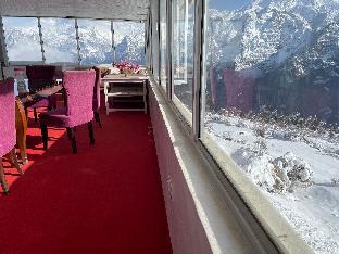 snow mount hotel auli