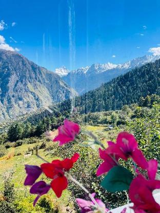 snow mount hotel auli