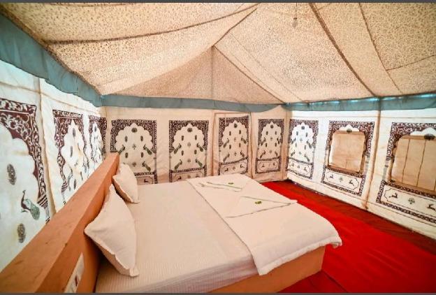 explore jaisalmer desert camp