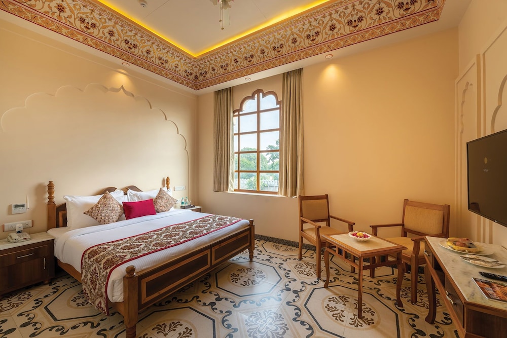 r chandras palace